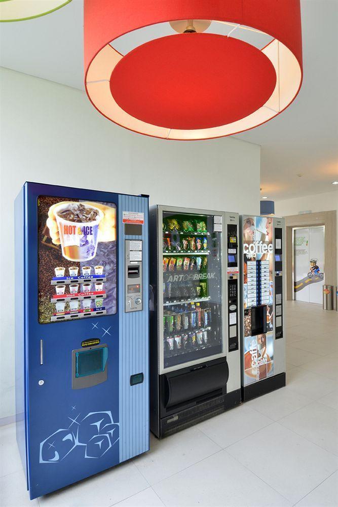 Pop! Hotel Airport Jakarta Tangerang Buitenkant foto